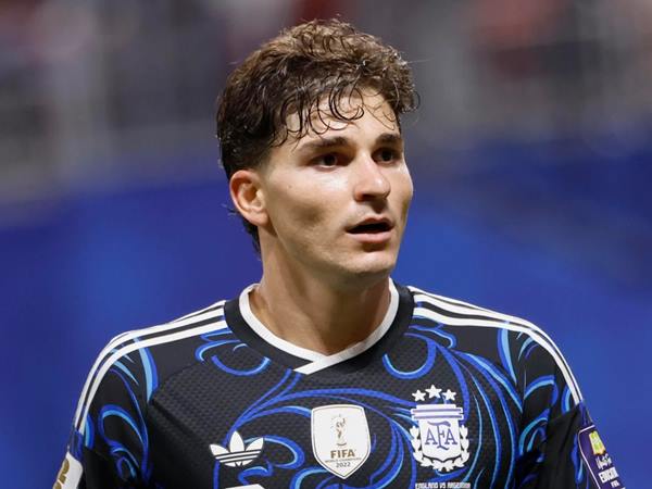 Football Transfers 22/7: Top 10 Targets Bouaddi, Alvarez, Barcola 1